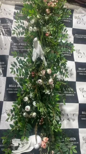 Flower and Leaves Runner with Bird