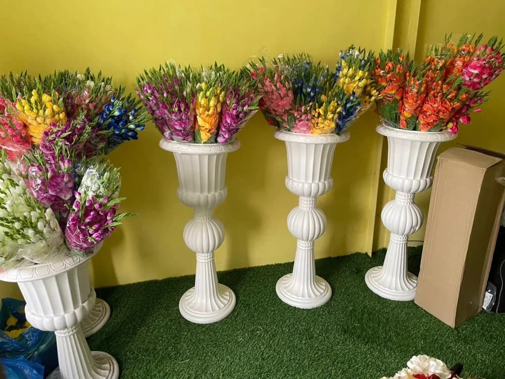Gladiolus Arrangement with Flower Pot