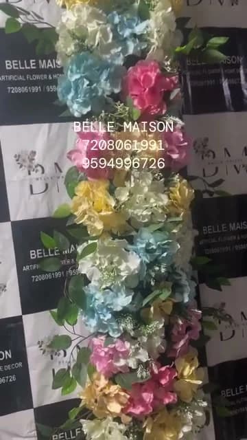 Hydrangea Flower Runner