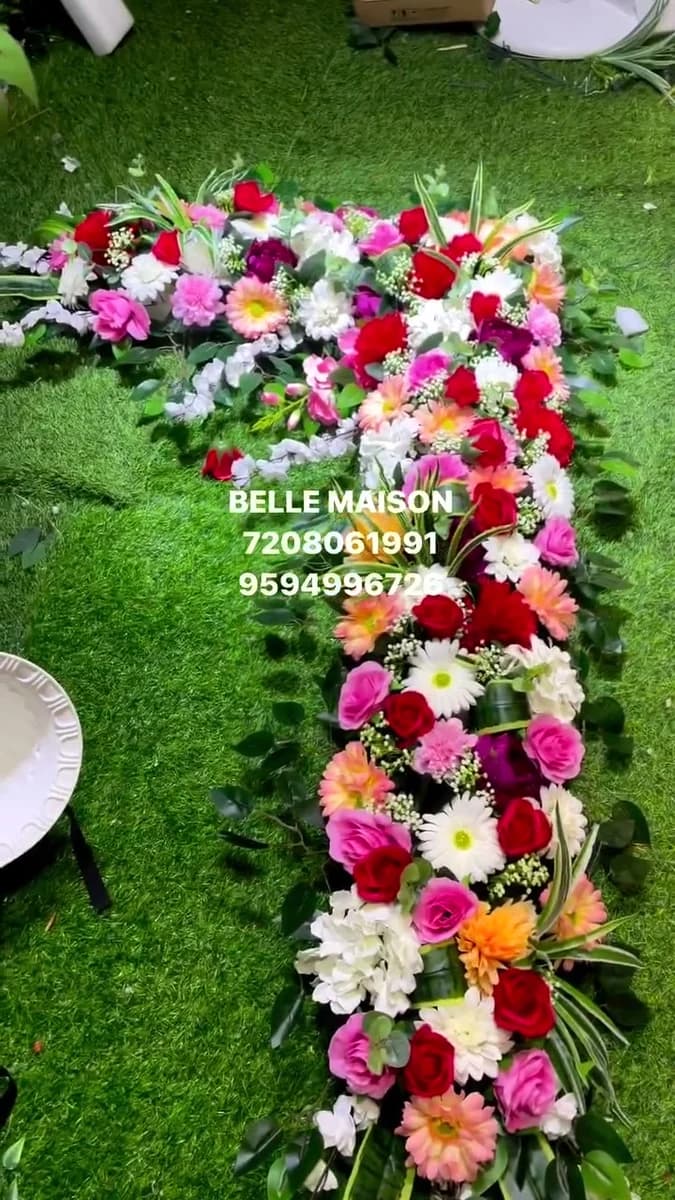 L-Shaped Flower Runner