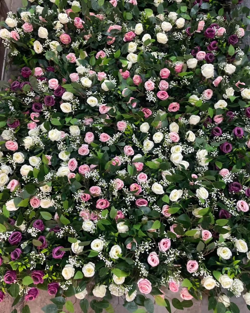 Rose Flower Wall and Runner
